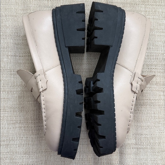 Free People Lyra Lug Sole Loafer Leather light beige tan EU 37 Us 6.5/7 neutral - Picture 14 of 16